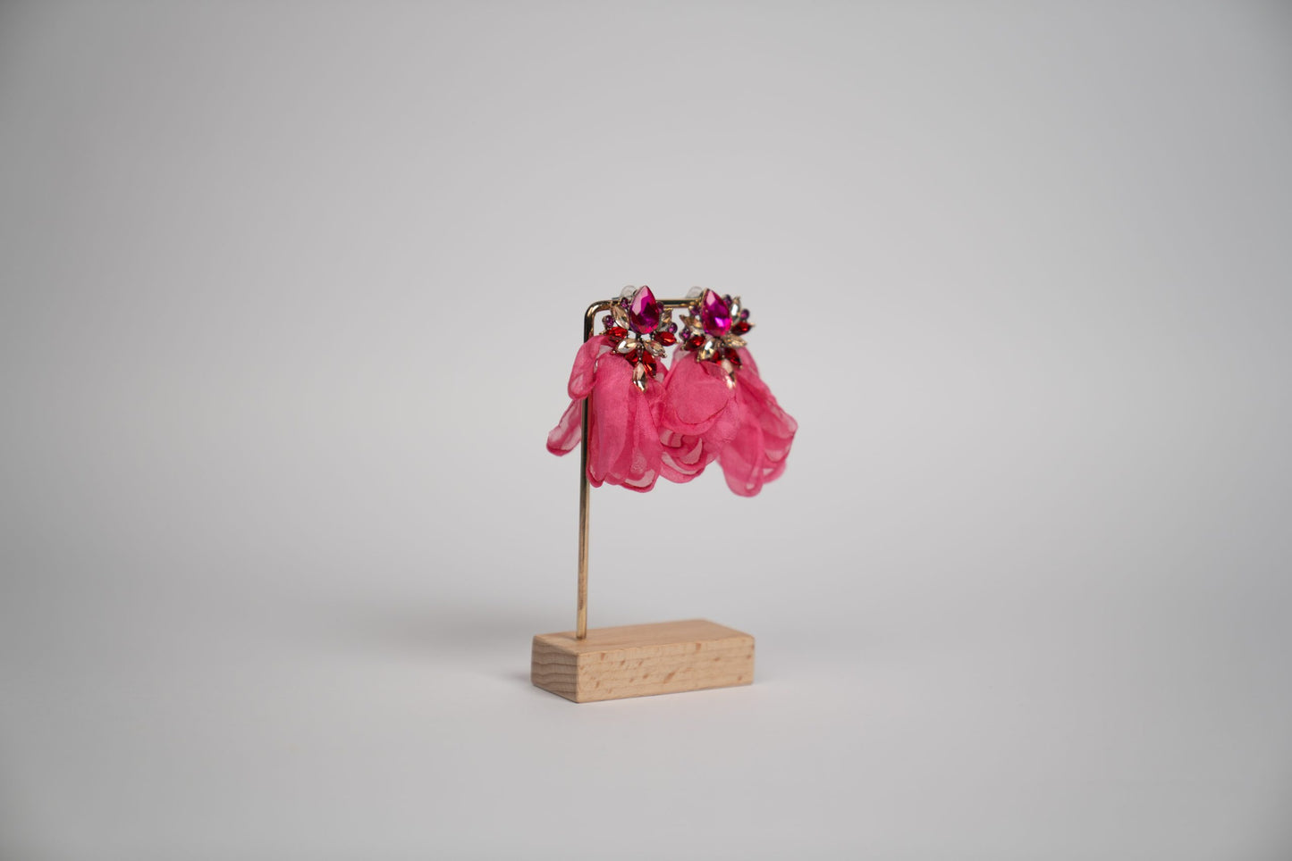 Екстравагантни обеци “Floral Allure”