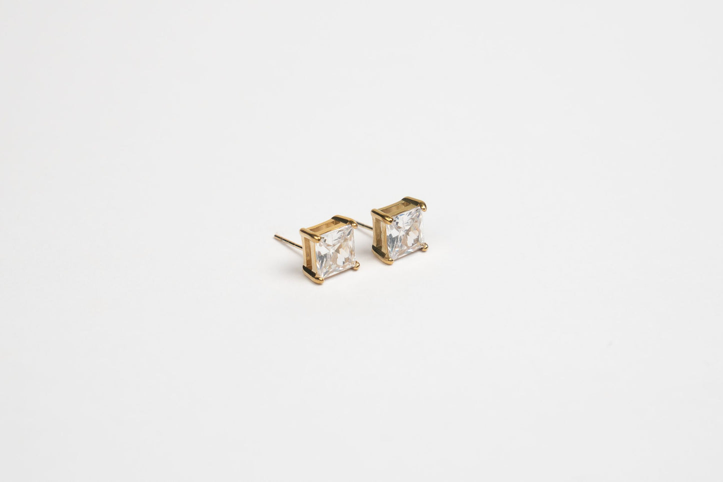 Елегантни обеци “Crystal Squares” S925